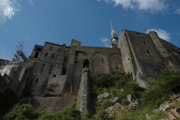Zu F&uuml;ssen der Abtei