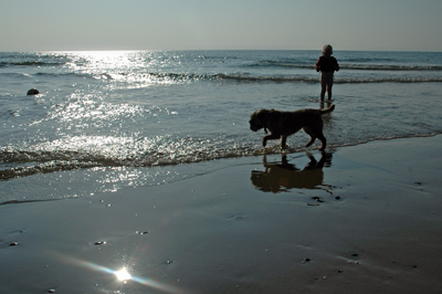 Meri planscht mit Paula