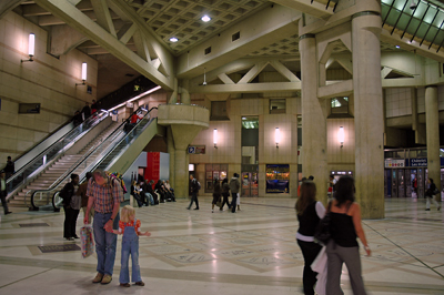 Im Innern der "Les Halles"